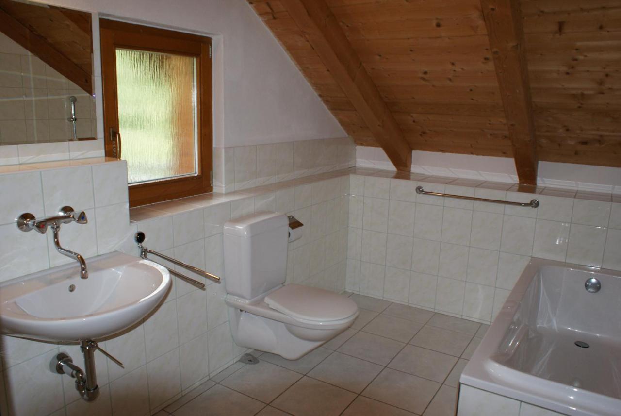 Rustikale Und Grosszuegige Ferienwohnung Kasperske Hory Ngoại thất bức ảnh